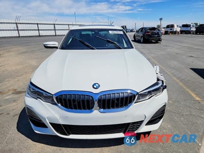 Piąte zdjęcie samochodu w środku: 2019 BMW 330I VIN:WBA5R1C54KAK06621 - miniatura