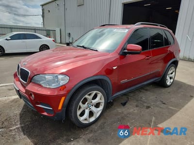 2013 BMW X5 XDRIVE35I 5UXZV4C57DL992910 - główne zdjęcie licytacji z USA - miniatura