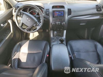 Zdjęcie 8 z 13 samochodu: 2013 KIA UK VIN:5XYKT3A67DG350083 - miniatura