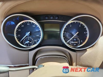 Zdjęcie 9 z 13 samochodu: 2010 MERCEDES-BENZ GL 350 BLUETEC VIN:4JGBF2FB0AA532562 - miniatura