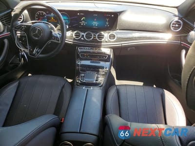 Zdjęcie 8 z 12 samochodu: 2021 MERCEDES-BENZ E 350 4MATIC VIN:W1KZF8EB9MB001842 - miniatura
