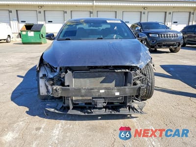 Piąte zdjęcie samochodu w środku: 2023 KIA FORTE GT LINE VIN:3KPF54AD6PE649887 - miniatura