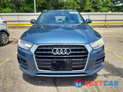 Piąte zdjęcie samochodu w środku: 2017 AUDI Q3 PREMIUM VIN:WA1BCCFS8HR008830 - miniatura