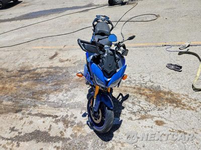 Piąte zdjęcie samochodu w środku: 2019 YAMAHA MTT09 GT VIN:JYARN62E8KA000633 - miniatura