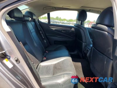 Zdjęcie 10 z 12 samochodu: 2017 LEXUS LS 460 VIN:JTHCL5EFXH5028917 - miniatura