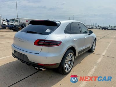 Czwarte zdjęcie samochodu z boku: 2015 PORSCHE MACAN S VIN:WP1AB2A53FLB55393 - miniatura