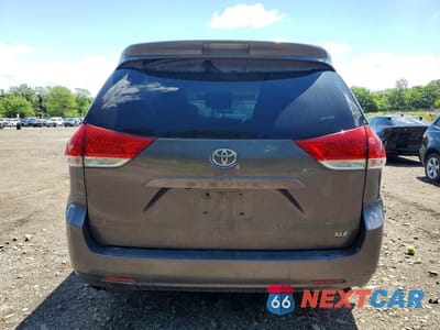 Zdjęcie 6 z 13 samochodu: 2012 TOYOTA SIENNA XLE 8-PASSENGER VIN:5TDYK3DCXCS266579 - miniatura