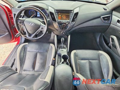 Zdjęcie 8 z 12 samochodu: 2015 HYUNDAI VELOSTER TURBO VIN:KMHTC6AE7FU217348 - miniatura