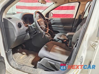 Zdjęcie 7 z 13 samochodu: 2010 JEEP COMPASS SPORT VIN:1J4NT4FA8AD506863 - miniatura