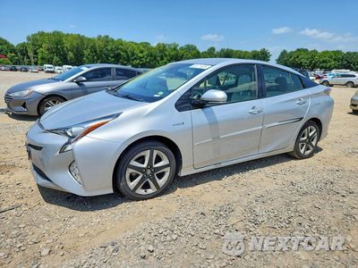 2017 TOYOTA PRIUS THREE TOURING JTDKARFU2H3033029 - główne zdjęcie licytacji z USA - miniatura
