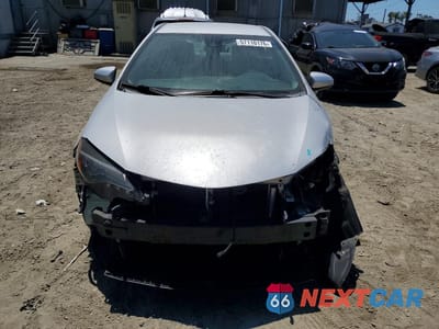Piąte zdjęcie samochodu w środku: 2017 TOYOTA COROLLA LE VIN:5YFBURHE9HP685442 - miniatura