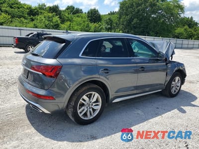 Trzecie zdjęcie samochodu z tyłu: 2022 AUDI Q5 PREMIUM 45 VIN:WA1GAAFYXN2026268 - miniatura