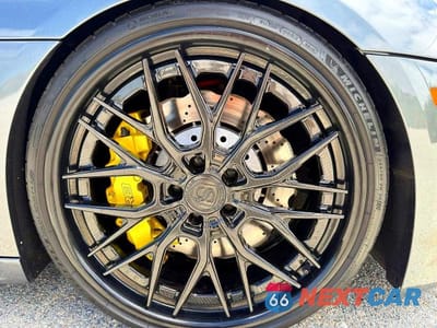 Zdjęcie 12 z 14 samochodu: 2017 AUDI R8 SPYDER VIN:WUAVACFX5H7903940 - miniatura