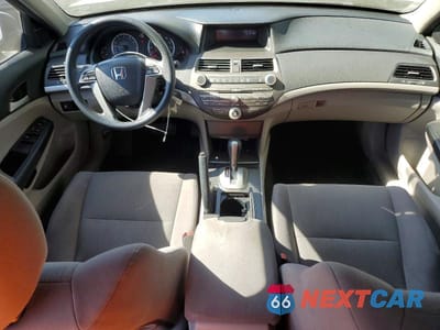 Zdjęcie 8 z 12 samochodu: 2011 HONDA ACCORD LX VIN:1HGCP2F33BA081919 - miniatura