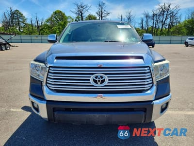 Piąte zdjęcie samochodu w środku: 2014 TOYOTA TUNDRA CREWMAX LIMITED VIN:5TFHY5F16EX378542 - miniatura