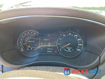 Zdjęcie 9 z 14 samochodu: 2019 LINCOLN MKC RESERVE VIN:5LMCJ3D98KUL44328 - miniatura