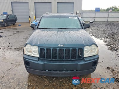 Piąte zdjęcie samochodu w środku: 2005 JEEP GRAND CHEROKEE LAREDO VIN:1J4GS48K05C633152 - miniatura