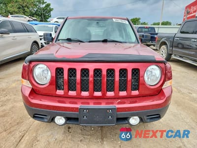 Piąte zdjęcie samochodu w środku: 2016 JEEP PATRIOT SPORT VIN:1C4NJRBB4GD545451 - miniatura