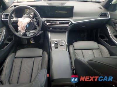 Zdjęcie 8 z 12 samochodu: 2024 BMW 330E VIN:3MW39FF03R8E09509 - miniatura