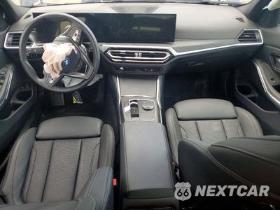 Zdjęcie 8 z 12 samochodu: 2024 BMW 330E VIN:3MW39FF03R8E09509 - miniatura