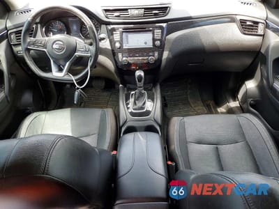 Zdjęcie 8 z 13 samochodu: 2017 NISSAN QASHQAI VIN:JN1BJ1CR6HW121939 - miniatura