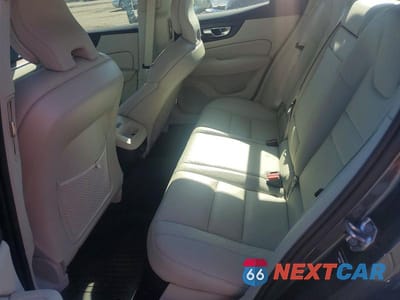 Zdjęcie 10 z 12 samochodu: 2021 VOLVO S60 T6 MOMENTUM VIN:7JRA22TKXMG080302 - miniatura