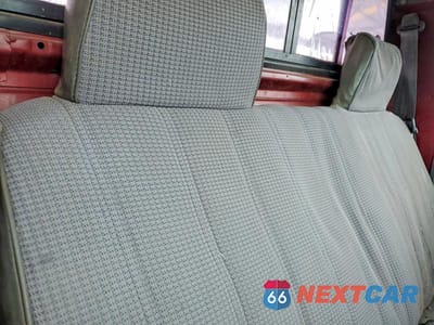 Zdjęcie 10 z 12 samochodu: 1987 TOYOTA PICKUP RN63 STD VIN:JT4RN63R4H0151991 - miniatura