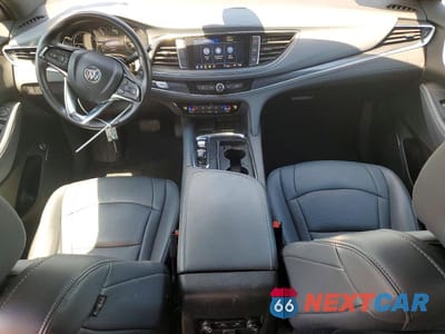 Zdjęcie 8 z 13 samochodu: 2023 BUICK ENCLAVE ESSENCE VIN:5GAERBKW0PJ108021 - miniatura