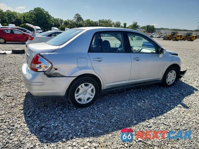 Trzecie zdjęcie samochodu z tyłu: 2010 NISSAN VERSA 1.8 S VIN:3N1BC1AP1AL458087 - miniatura