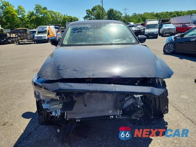 Piąte zdjęcie samochodu w środku: 2025 MAZDA CX-5 PREMIUM PLUS VIN:JM3KFBEM0S0806994 - miniatura