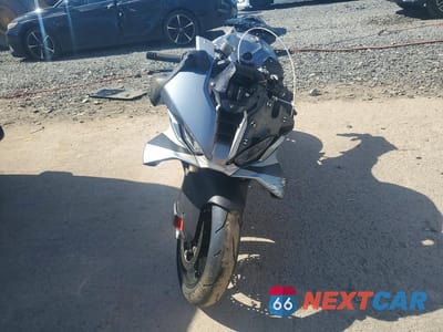 Drugie zdjęcie samochodu z przodu: 2025 BMW S 1000 RR VIN:WB10P2308S6L47463 - miniatura
