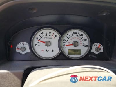 Zdjęcie 9 z 13 samochodu: 2005 FORD ESCAPE XLT VIN:1FMYU93175KD99593 - miniatura