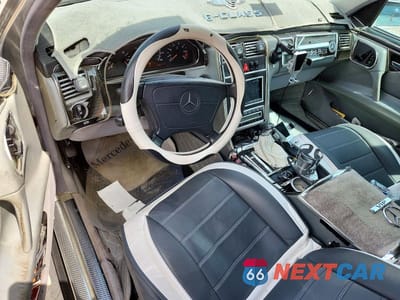 Zdjęcie 8 z 12 samochodu: 1999 MERCEDES-BENZ E 320 VIN:WDBJF65H4XA763288 - miniatura