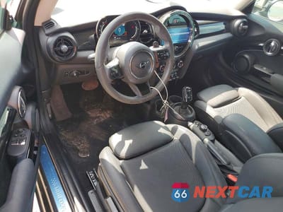 Zdjęcie 8 z 12 samochodu: 2024 MINI COOPER S VIN:WMW53DH04R2V45769 - miniatura