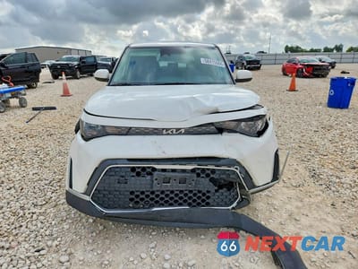 Piąte zdjęcie samochodu w środku: 2023 KIA SOUL LX VIN:KNDJ23AU7P7863414 - miniatura