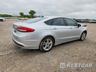 Trzecie zdjęcie samochodu z tyłu: 2018 FORD FUSION S HYBRID VIN:3FA6P0UU6JR122422 - miniatura