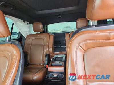 Zdjęcie 10 z 14 samochodu: 2021 LINCOLN AVIATOR RESERVE VIN:5LM5J7WC0MGL18753 - miniatura