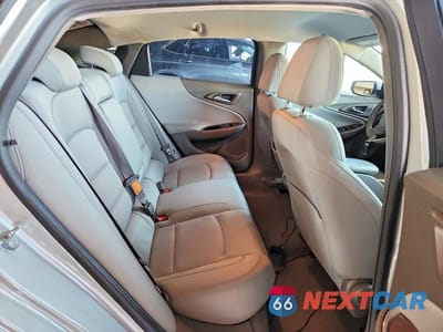 Zdjęcie 10 z 12 samochodu: 2017 CHEVROLET MALIBU LT VIN:1G1ZE5ST7HF158947 - miniatura