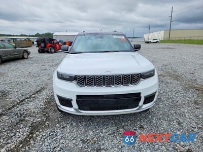 Piąte zdjęcie samochodu w środku: 2023 JEEP GRAND CHEROKEE L SUMMIT VIN:1C4RJKET6P8109979 - miniatura