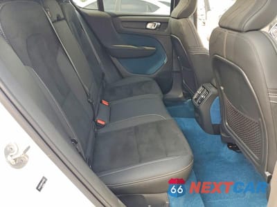 Zdjęcie 11 z 14 samochodu: 2023 VOLVO C40 RECHARGE ULTIMATE VIN:YV4ED3GM8P2054047 - miniatura