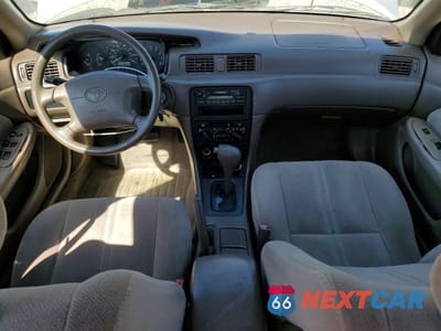 Zdjęcie 8 z 12 samochodu: 1999 TOYOTA CAMRY CE VIN:4T1BG22K0XU444959 - miniatura