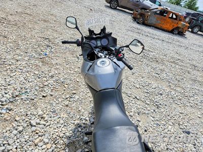 Zdjęcie 6 z 9 samochodu: 2009 SUZUKI DL650K9 V-STROM 650 VIN:JS1VP54AX92100720 - miniatura