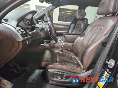 Zdjęcie 7 z 13 samochodu: 2014 BMW X5 XDRIVE50I VIN:5UXKR6C5XE0J73622 - miniatura
