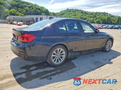 Trzecie zdjęcie samochodu z tyłu: 2018 BMW 320 XI VIN:WBA8A3C56JA488324 - miniatura