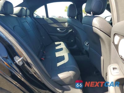 Zdjęcie 10 z 12 samochodu: 2019 MERCEDES-BENZ C 300 VIN:55SWF8DB7KU322320 - miniatura