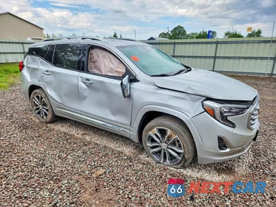 Czwarte zdjęcie samochodu z boku: 2018 GMC TERRAIN DENALI VIN:3GKALXEX3JL354680 - miniatura