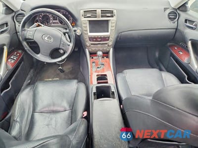 Zdjęcie 8 z 12 samochodu: 2006 LEXUS IS 350 VIN:JTHBE262962005563 - miniatura