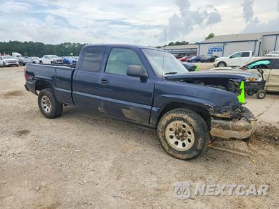 Czwarte zdjęcie samochodu z boku: 2005 CHEV SILVERADO 1500 VIN:1GCEK19Z45Z220476 - miniatura