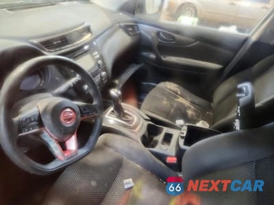 Zdjęcie 8 z 13 samochodu: 2018 NISSAN QASHQAI S VIN:JN1BJ1CR5JW210309 - miniatura