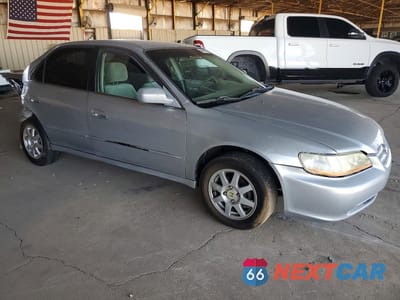 Czwarte zdjęcie samochodu z boku: 2001 HONDA ACCORD LX VIN:3HGCG66591G713458 - miniatura